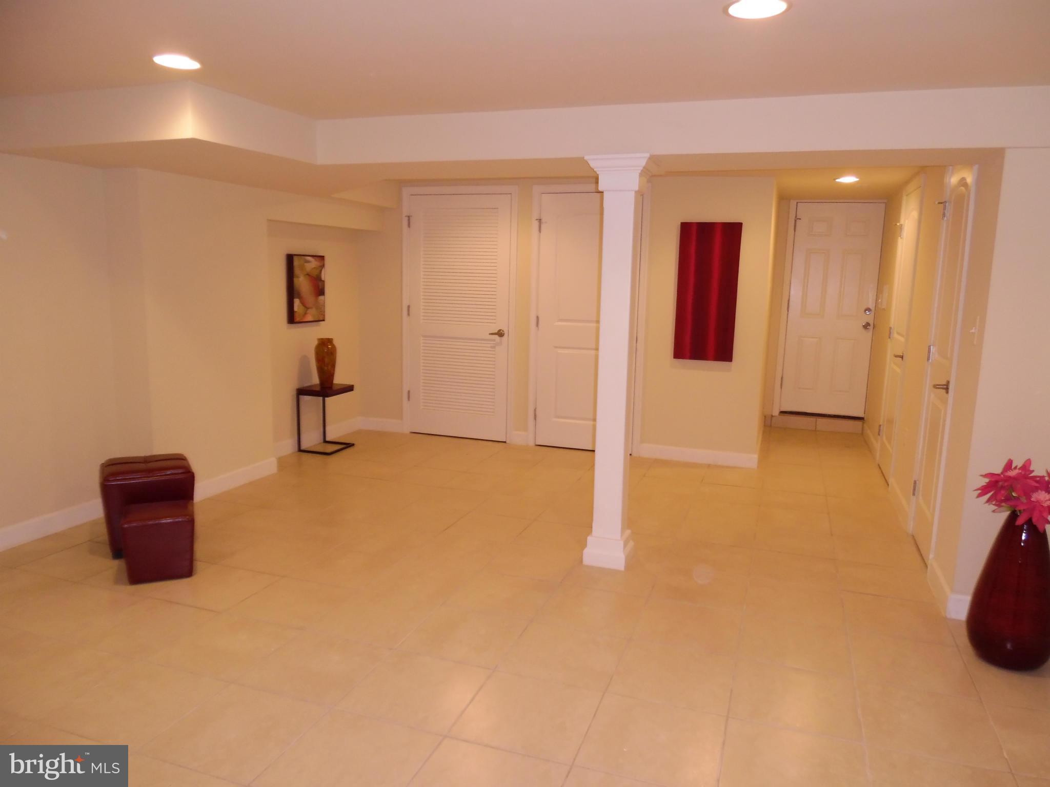 720 Wicklow Road Baltimore, MD 21229 - Photo 22 of 30 a view of an empty room