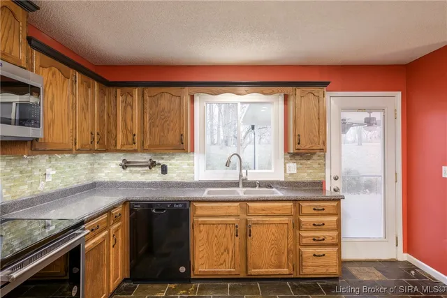 $320,000 | 6506 Wrought Iron Way, Georgetown, IN 47122