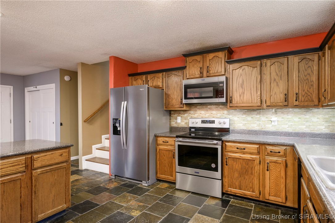 6506 Wrought Iron Way Georgetown, IN 47122 - Photo 13 of 45