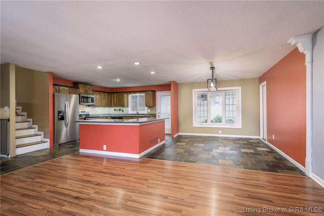 6506 Wrought Iron Way Georgetown, IN 47122 - Photo 4 of 45