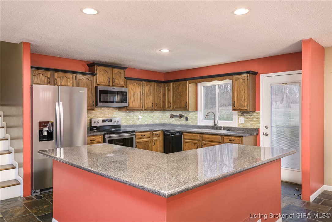 6506 Wrought Iron Way Georgetown, IN 47122 - Photo 9 of 45