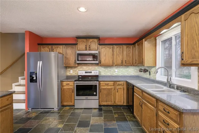 $320,000 | 6506 Wrought Iron Way, Georgetown, IN 47122