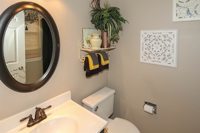 17800 Braewick Road Gurnee, IL 60031 - Photo 12 of 25