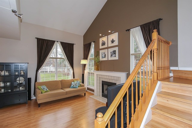 17800 Braewick Road Gurnee, IL 60031 - Photo 3 of 25