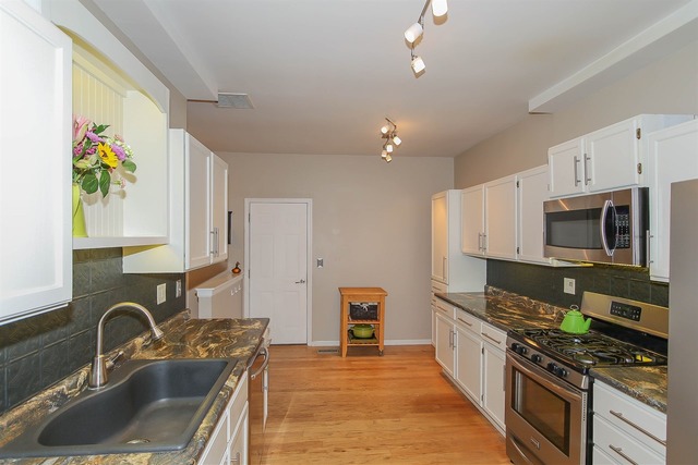 17800 Braewick Road Gurnee, IL 60031 - Photo 10 of 25