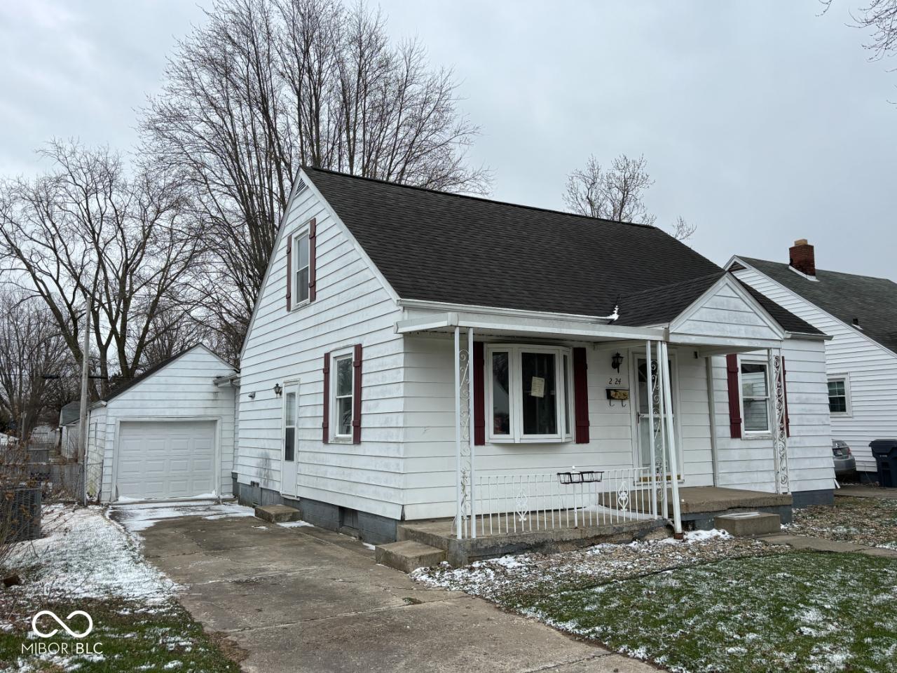 2924 Fairview Street Anderson, IN 46016 - Photo 2 of 8
