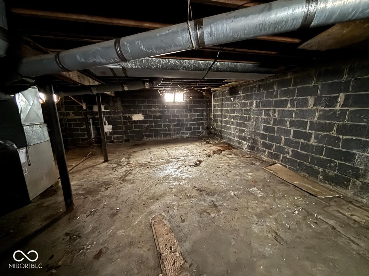 2924 Fairview Street Anderson, IN 46016 - Photo 6 of 8