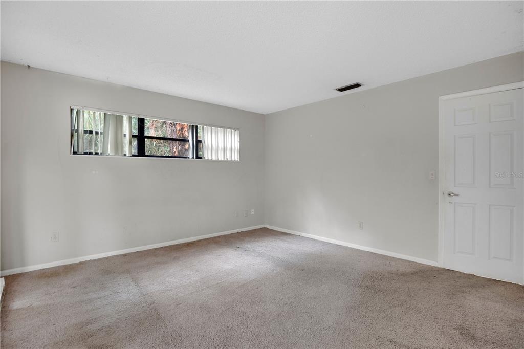 599 Lake Geneva Road Geneva, FL 32732 - Photo 15 of 36