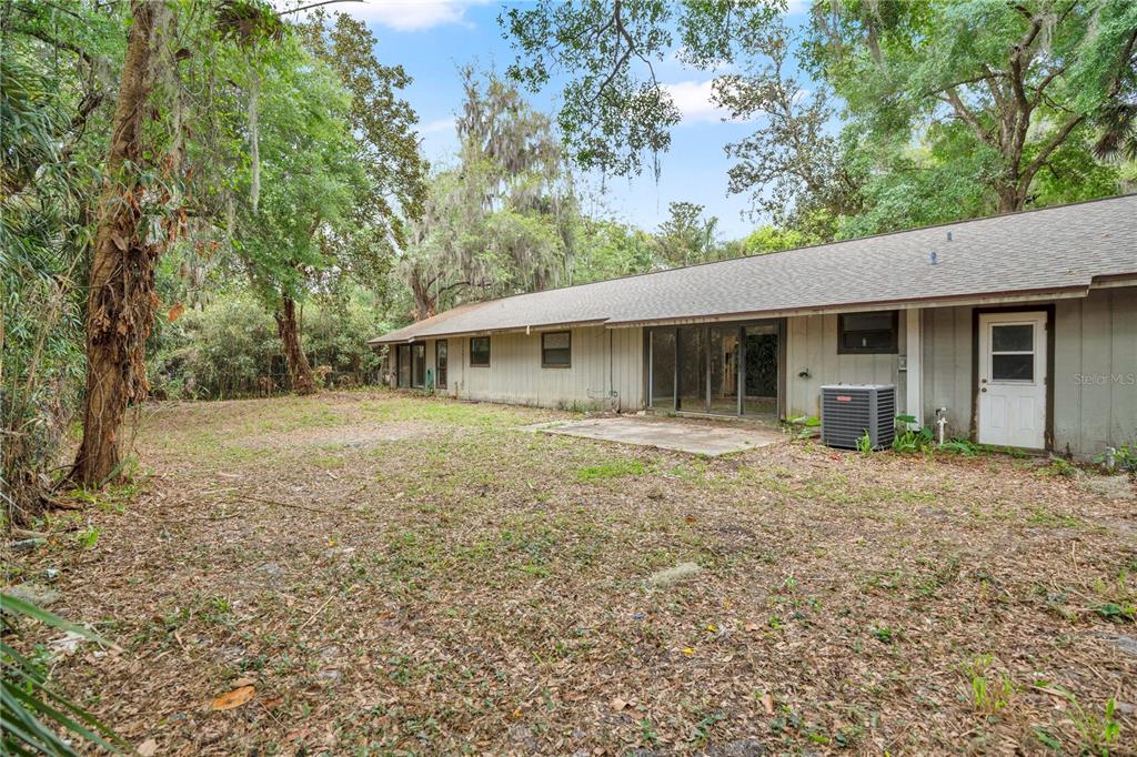 599 Lake Geneva Road Geneva, FL 32732 - Photo 23 of 36