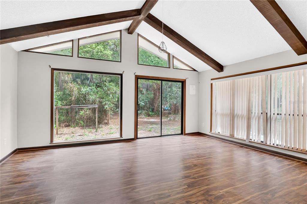 599 Lake Geneva Road Geneva, FL 32732 - Photo 8 of 36