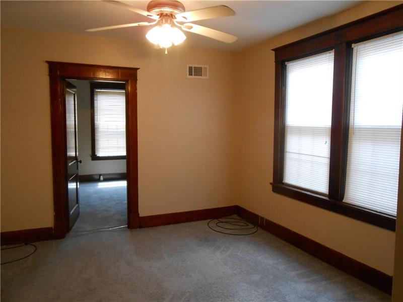 814 7th Street McKees Rocks, PA 15136 - Photo 11 of 20