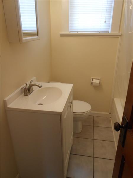 814 7th Street McKees Rocks, PA 15136 - Photo 12 of 20