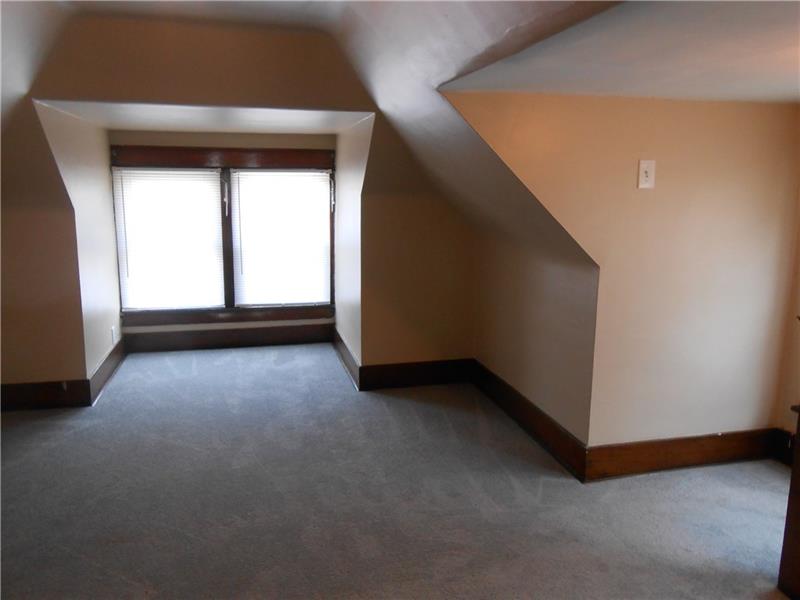 814 7th Street McKees Rocks, PA 15136 - Photo 14 of 20