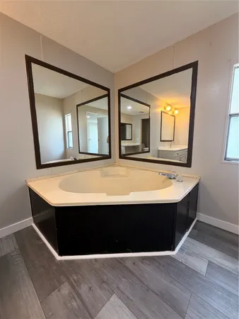 $1,250 | 14329 Greenville Street, Houston, TX 77015