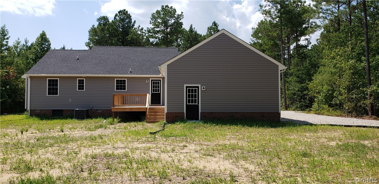 9445 Robin Road Disputanta, VA 23842 - Photo 5 of 22 Gallery Image 5