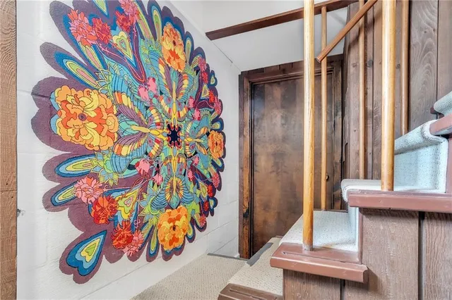 a view of a walk in closet