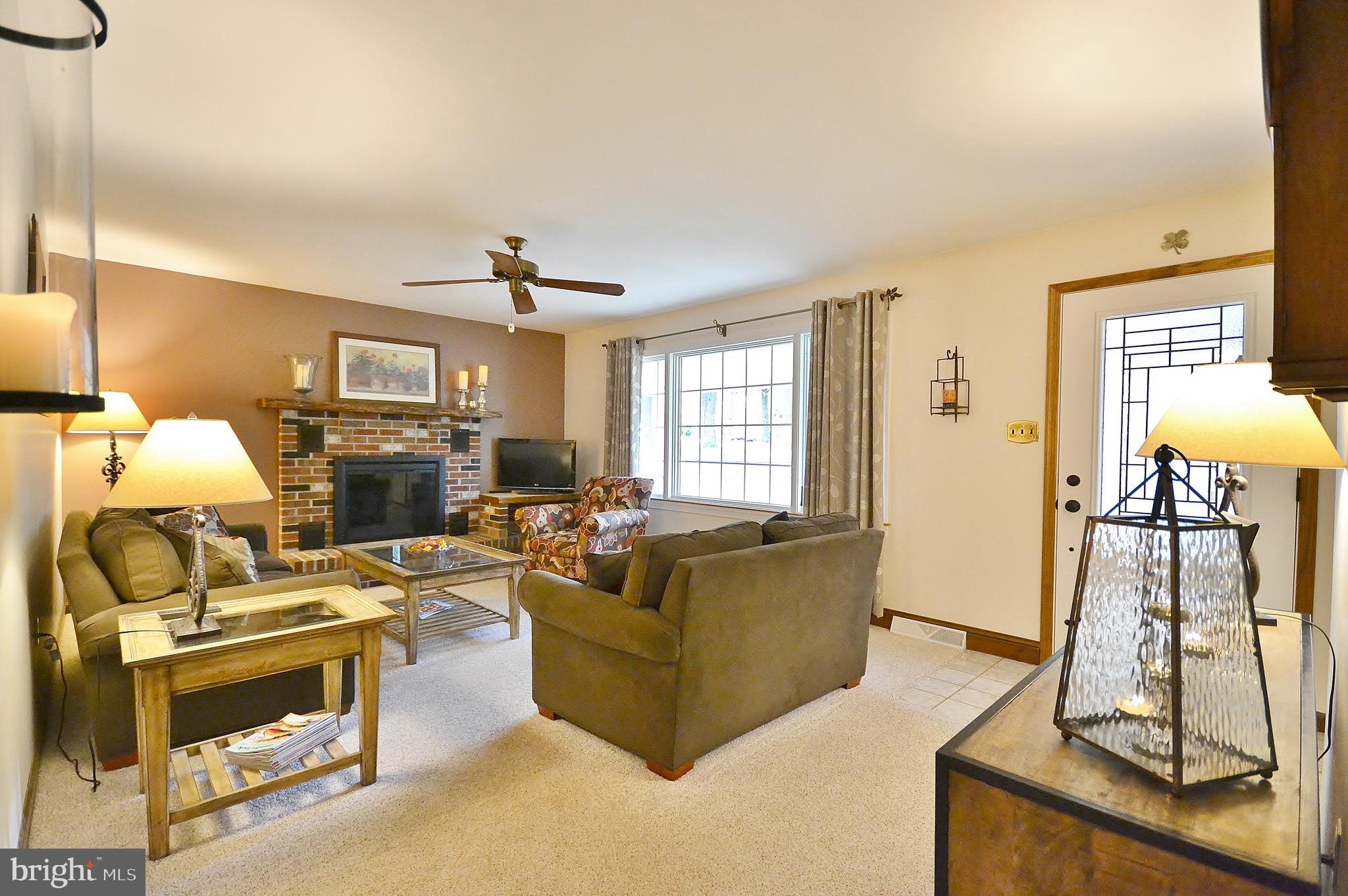 1561 Hilltop Road Downingtown, PA 19335 - Photo 3 of 34 Living Room