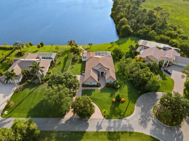 $1,295,000 | 1936 Southwest Wood Duck Lane, Palm City, FL 34990