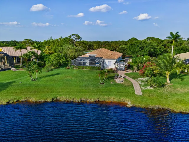$1,295,000 | 1936 Southwest Wood Duck Lane, Palm City, FL 34990