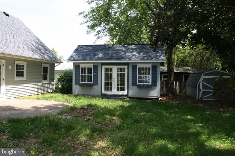 5403 Dunsmore Road Alexandria, VA 22315 - Photo 16 of 27 Large Shed