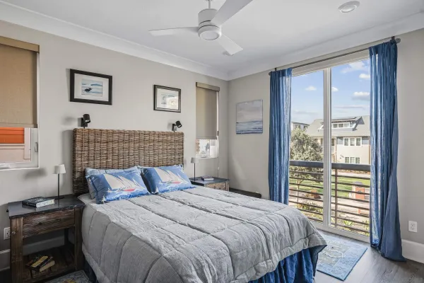 $1,499,000 | 810 Santa Barbara Place, San Diego, CA 92109