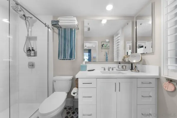 $1,499,000 | 810 Santa Barbara Place, San Diego, CA 92109