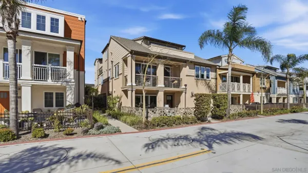 $1,499,000 | 810 Santa Barbara Place, San Diego, CA 92109