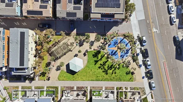 $1,499,000 | 810 Santa Barbara Place, San Diego, CA 92109