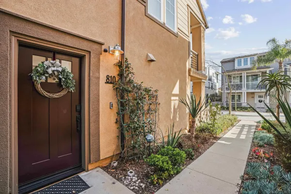 $1,499,000 | 810 Santa Barbara Place, San Diego, CA 92109