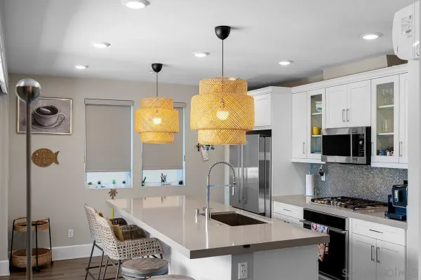 $1,499,000 | 810 Santa Barbara Place, San Diego, CA 92109