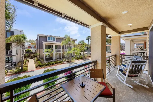 $1,499,000 | 810 Santa Barbara Place, San Diego, CA 92109