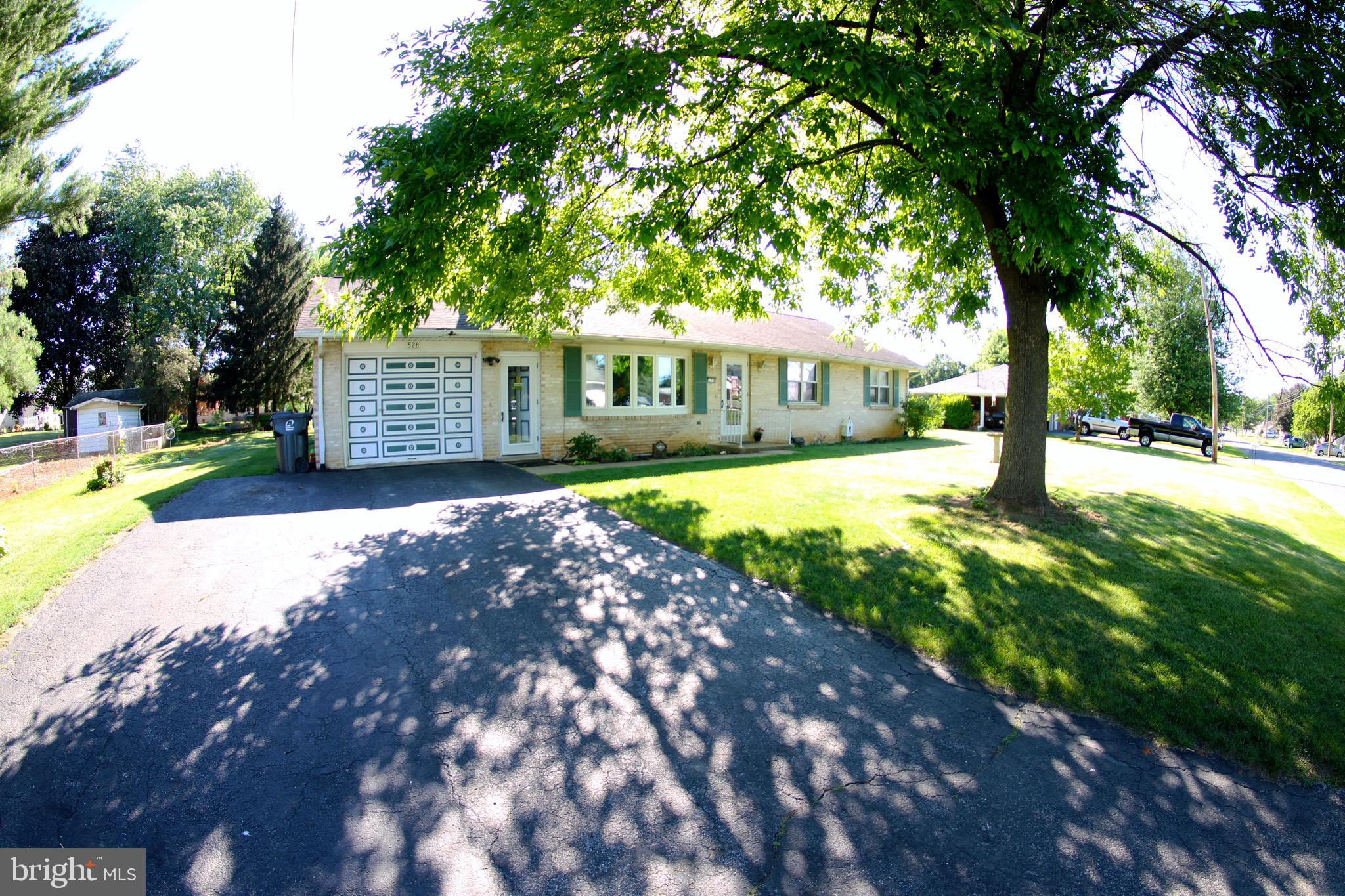 528 Limestone Road Carlisle, PA 17015 - Photo 6 of 28 Gallery Image 6