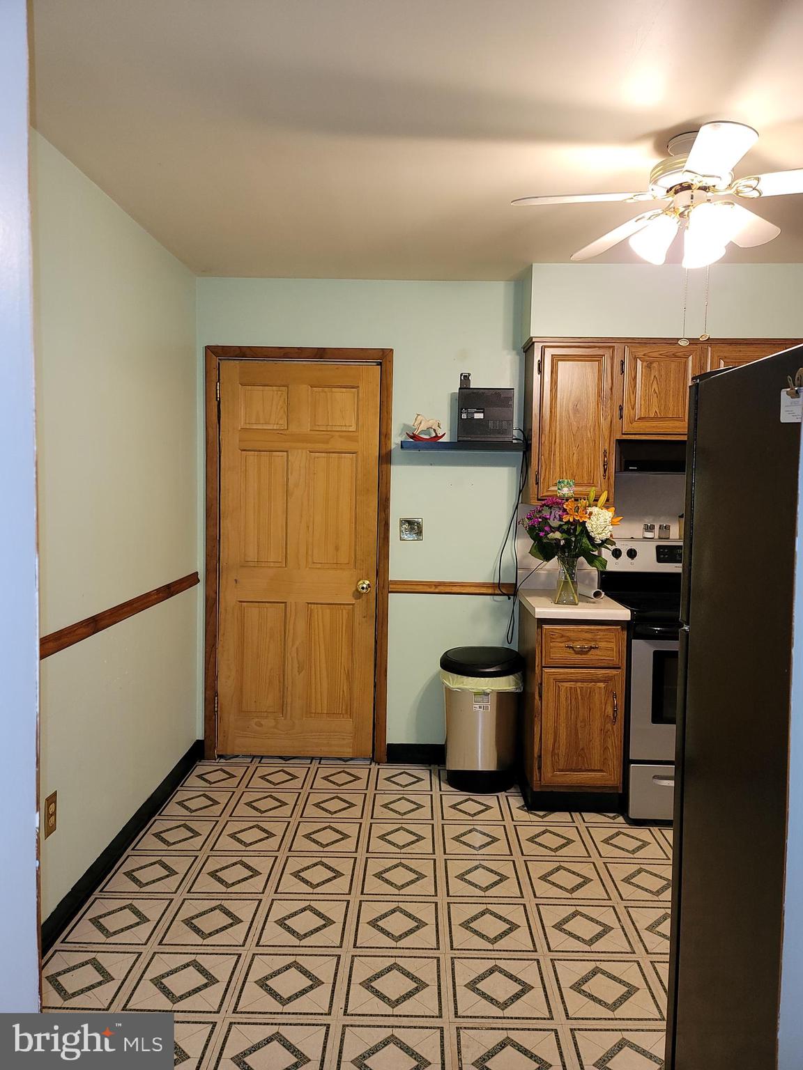 528 Limestone Road Carlisle, PA 17015 - Photo 10 of 28 Gallery Image 10