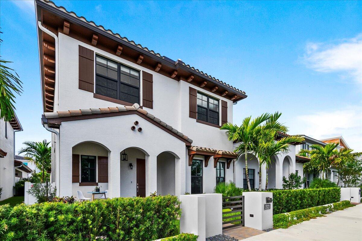 13121 Alton Road Palm Beach Gardens, FL 33418 - Photo 5 of 45 Gated Front Entry