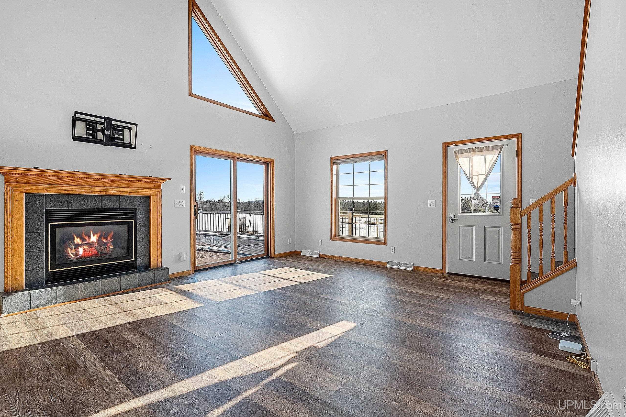 985 Van Ginkel Road Niagara, WI 54151 - Photo 2 of 26