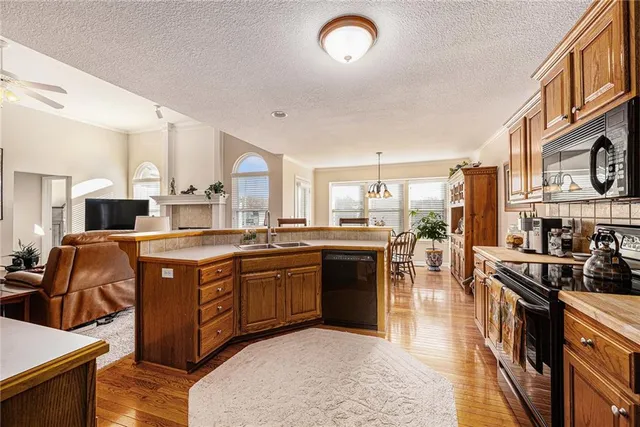 $399,900 | 4407 Northeast 72nd Terrace, Kansas City, MO 64119