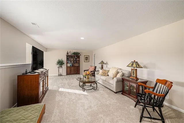 $399,900 | 4407 Northeast 72nd Terrace, Kansas City, MO 64119