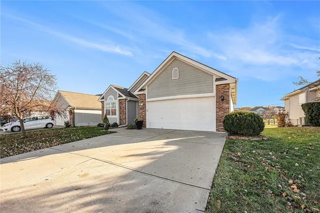 $399,900 | 4407 Northeast 72nd Terrace, Kansas City, MO 64119