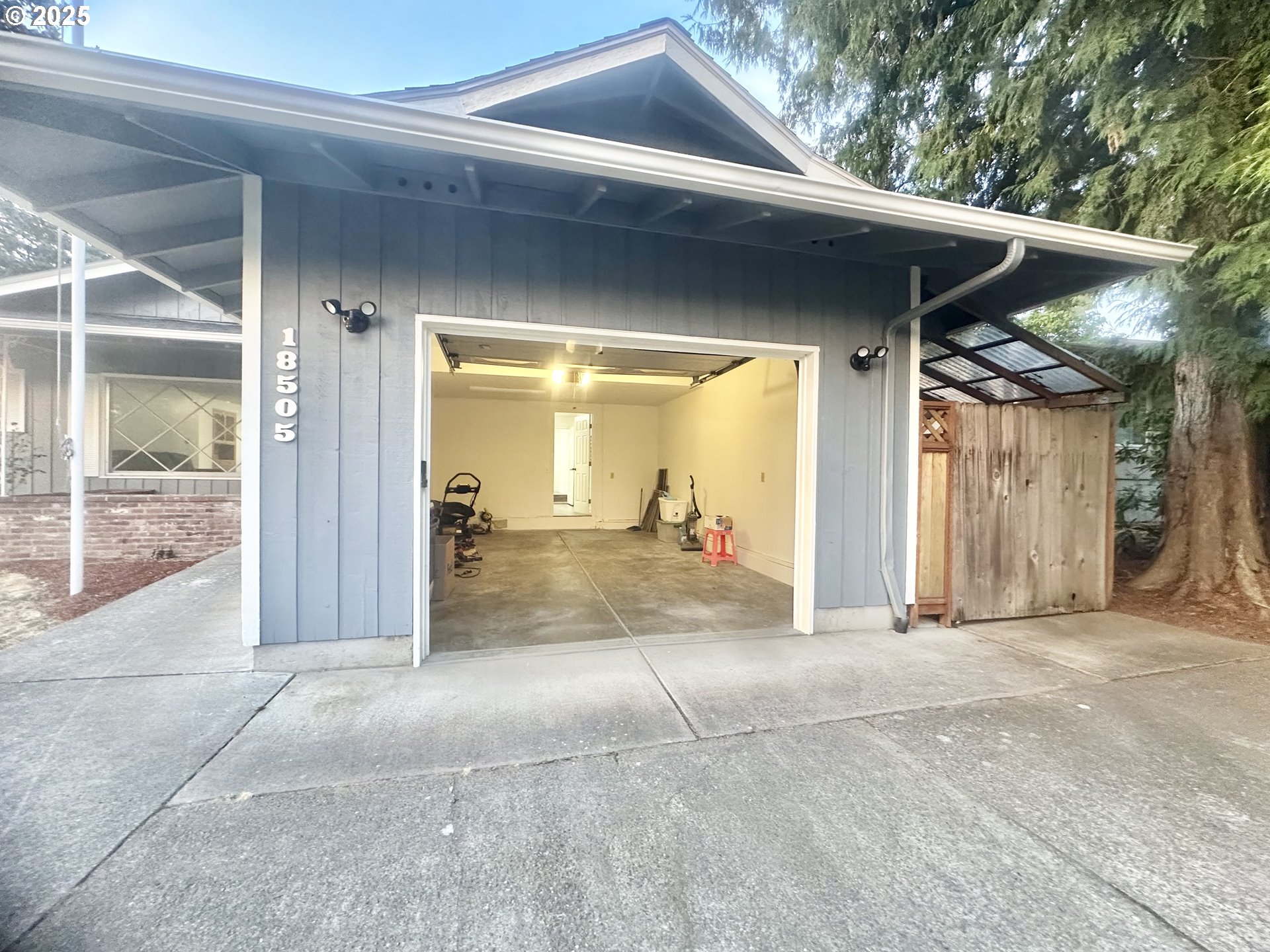18505 Southeast Clinton Street Gresham, OR 97030 - Photo 2 of 39 a view of a porch