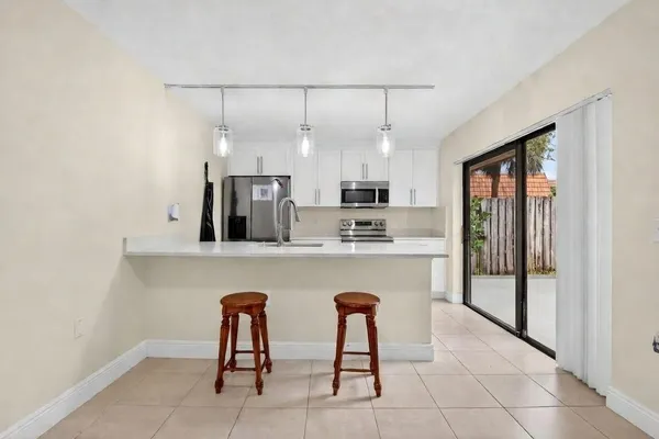 $2,300 | 590 Green Springs Place, West Palm Beach, FL 33409