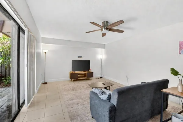 $2,300 | 590 Green Springs Place, West Palm Beach, FL 33409