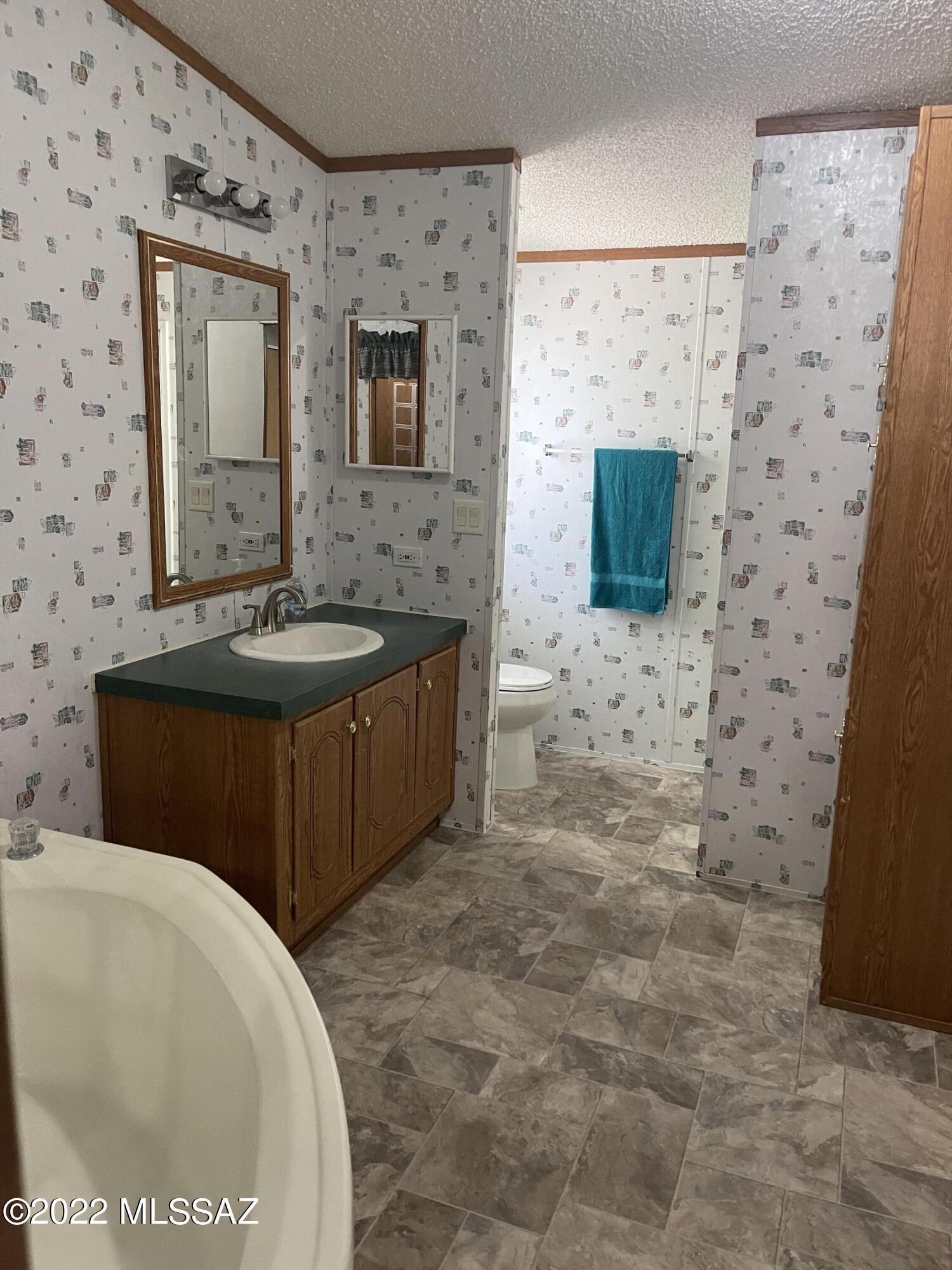 4121 West Tetakusim Road, Unit 2 Tucson, AZ 85746 - Photo 20 of 31