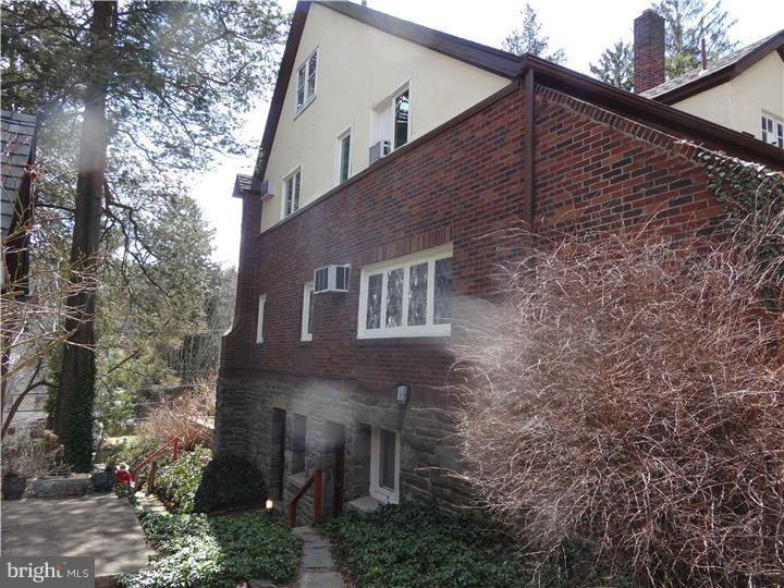 728 East Manoa Road Havertown, PA 19083 - Photo 2 of 19