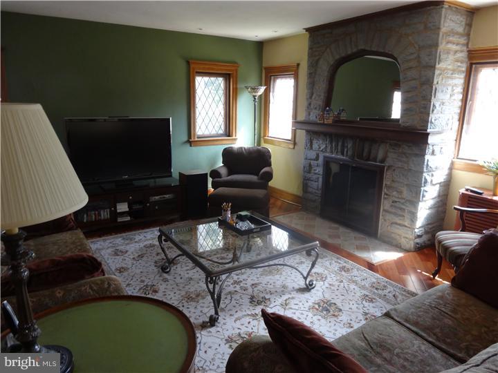 728 East Manoa Road Havertown, PA 19083 - Photo 12 of 19