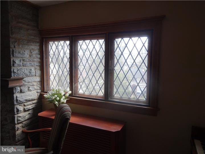 728 East Manoa Road Havertown, PA 19083 - Photo 13 of 19