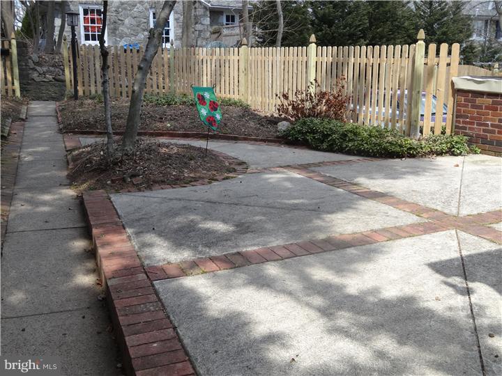728 East Manoa Road Havertown, PA 19083 - Photo 8 of 19