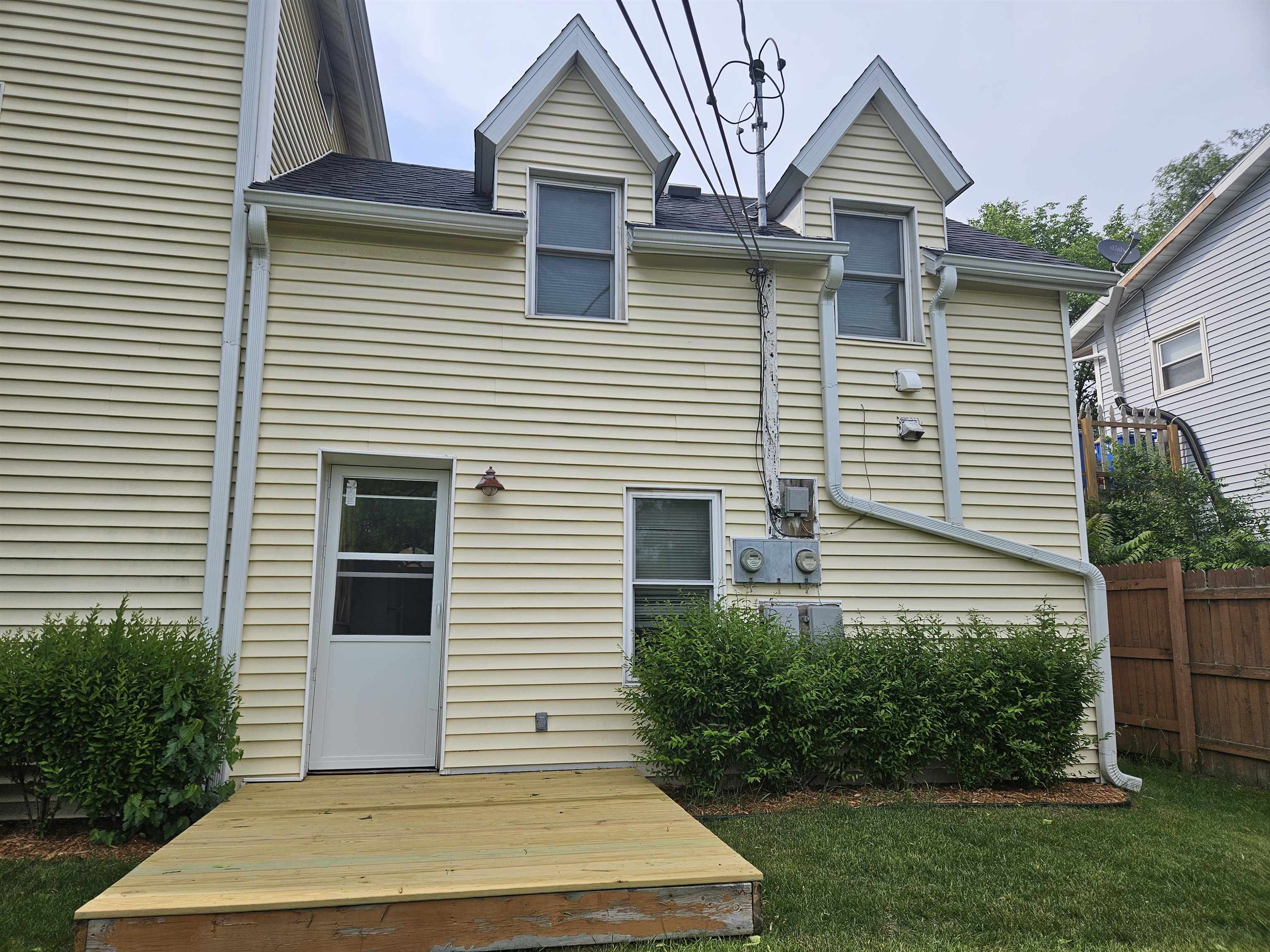 506 East Cook Street Portage, WI 53901 - Photo 4 of 31