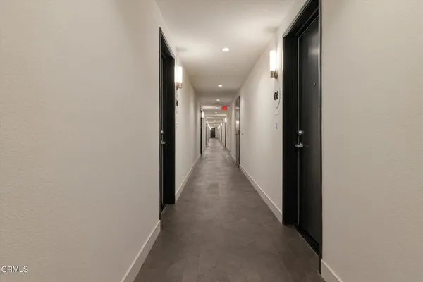 $2,500 | 18900 Parthenia Street, Unit 402, Northridge, CA 91324