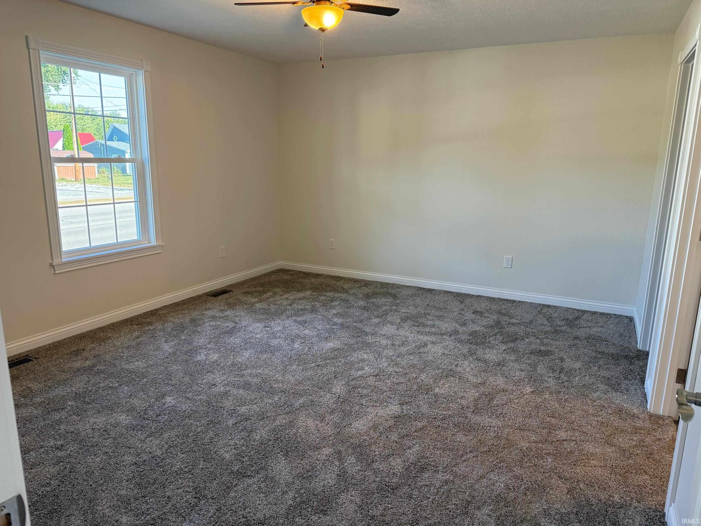 389 H Street Northeast Linton, IN 47441 - Photo 11 of 26