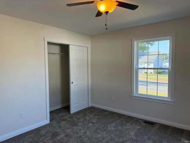 $284,900 | 389 H Street Northeast, Linton, IN 47441